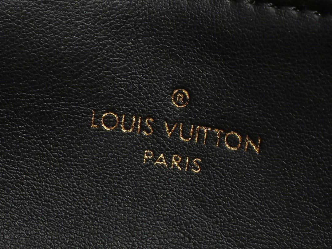 L0vis Vvtt0n M83359 Pochette Coussin