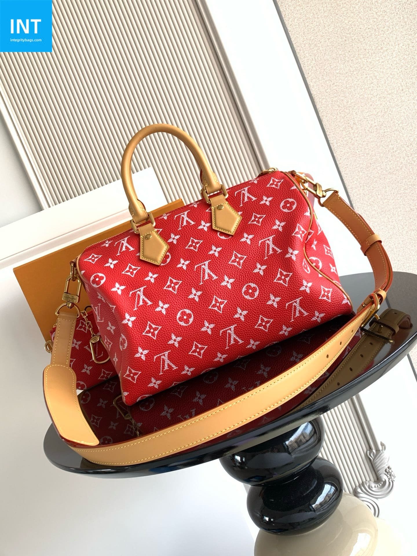 L0vis Vvtt0n M14067 Speedy P9 Bandoulière 30