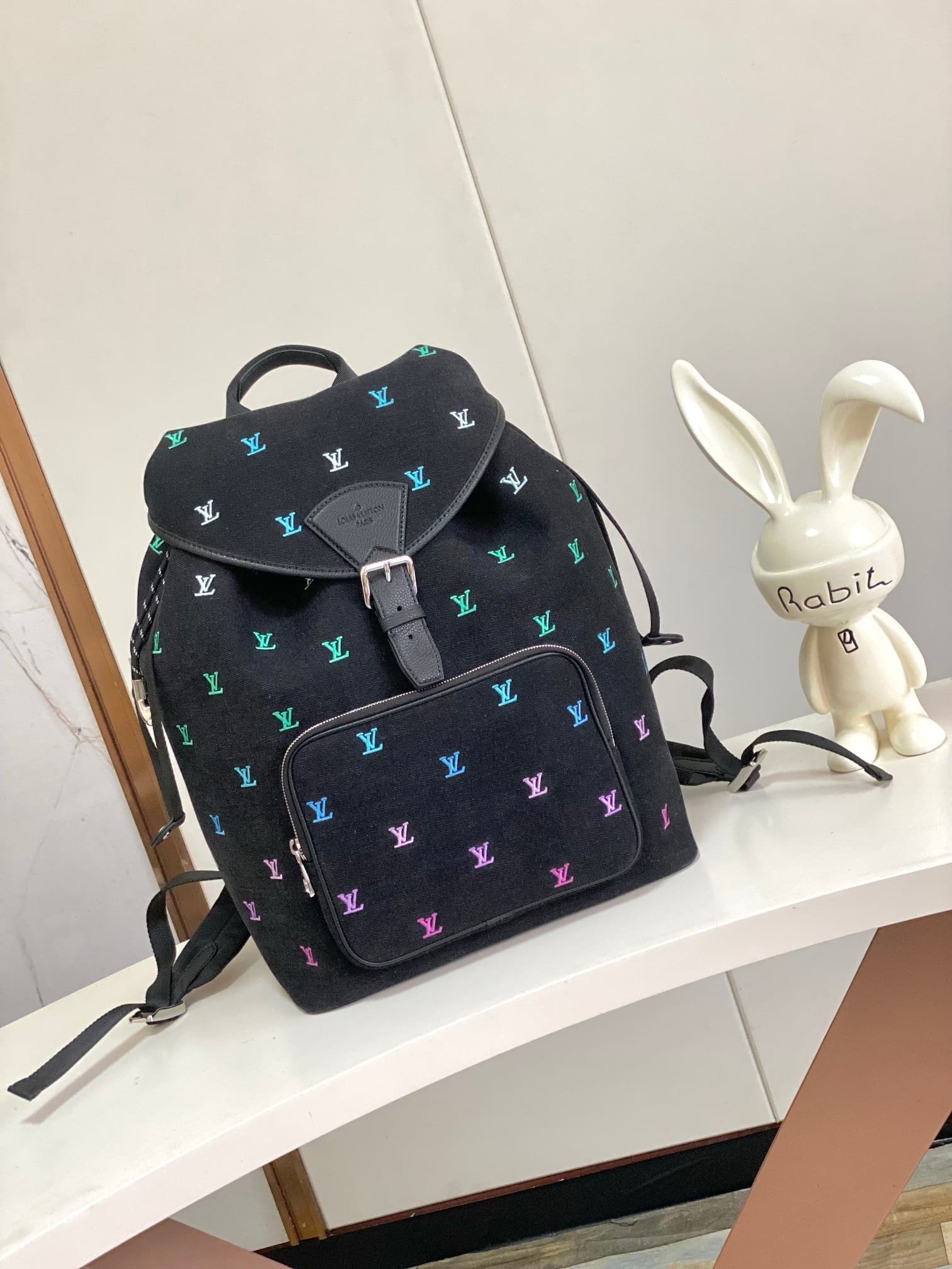 L0vis Vvtt0n M14135 Montsouris Backpack
