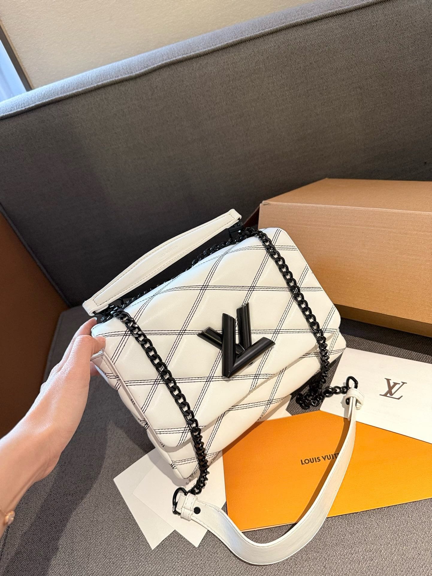 L0vis Vvtt0n GO-14 Medium Gloves