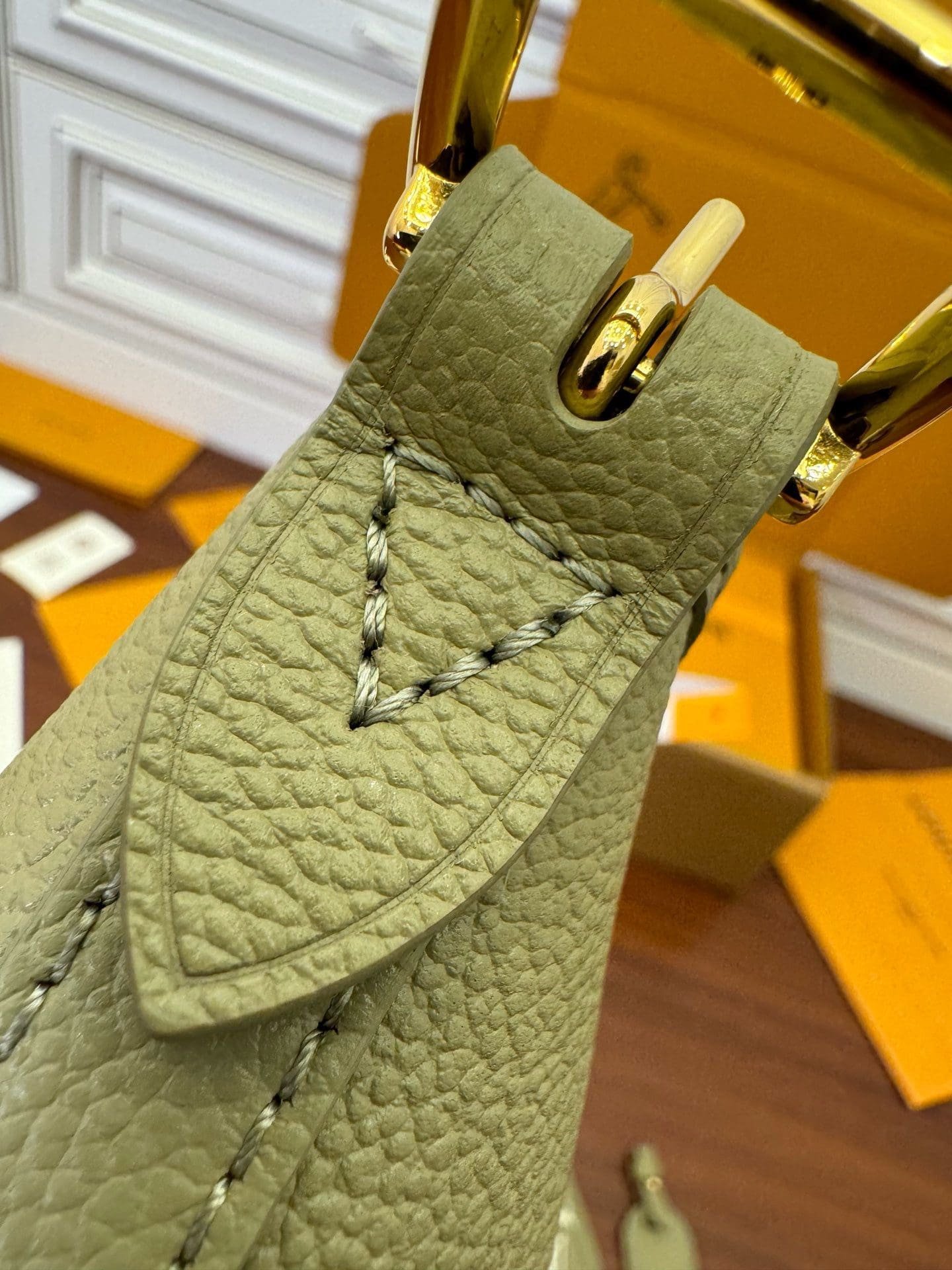 L0vis Vvtt0n M46672 CarryAll PM