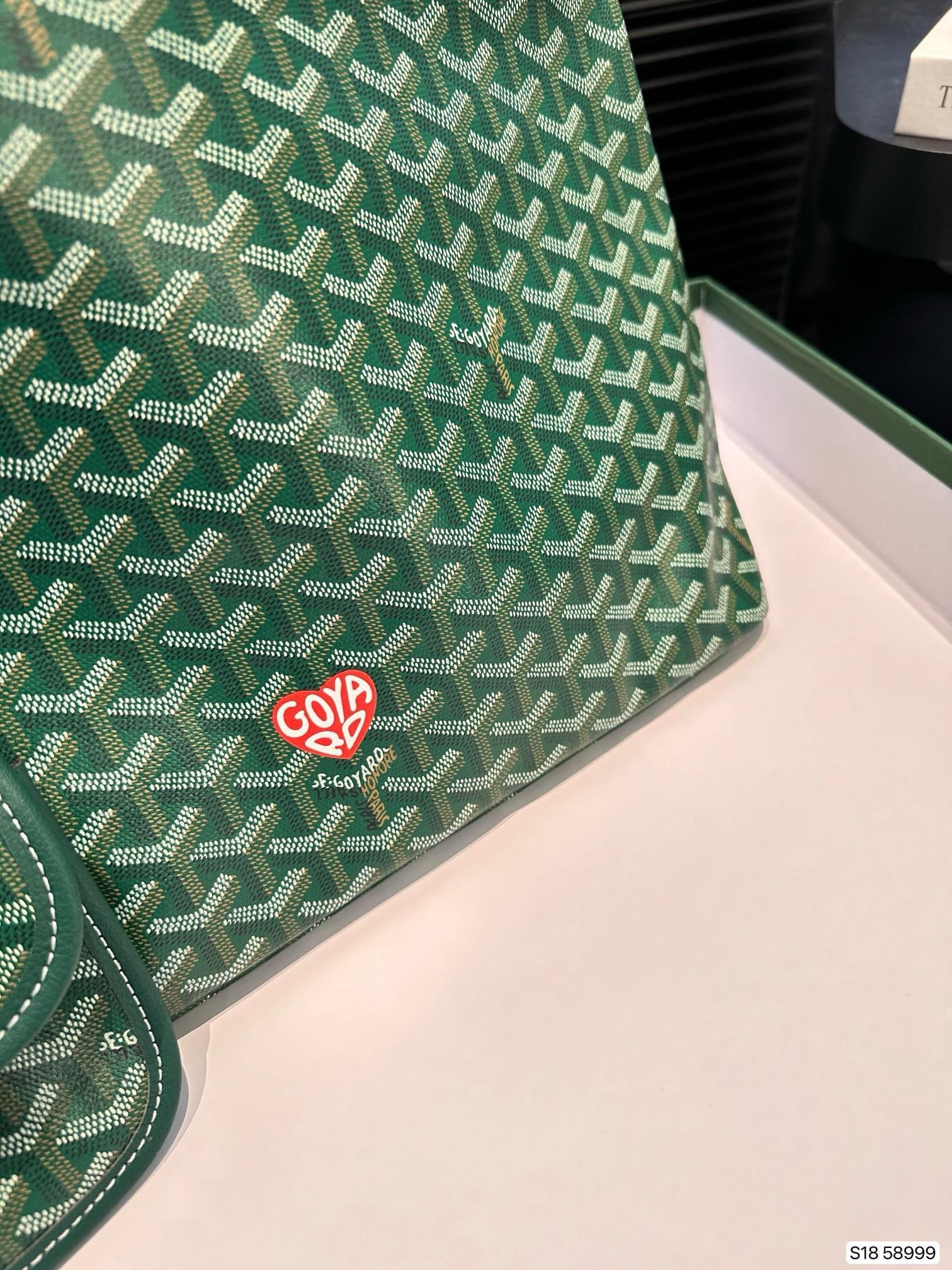 G09ard shopping bag