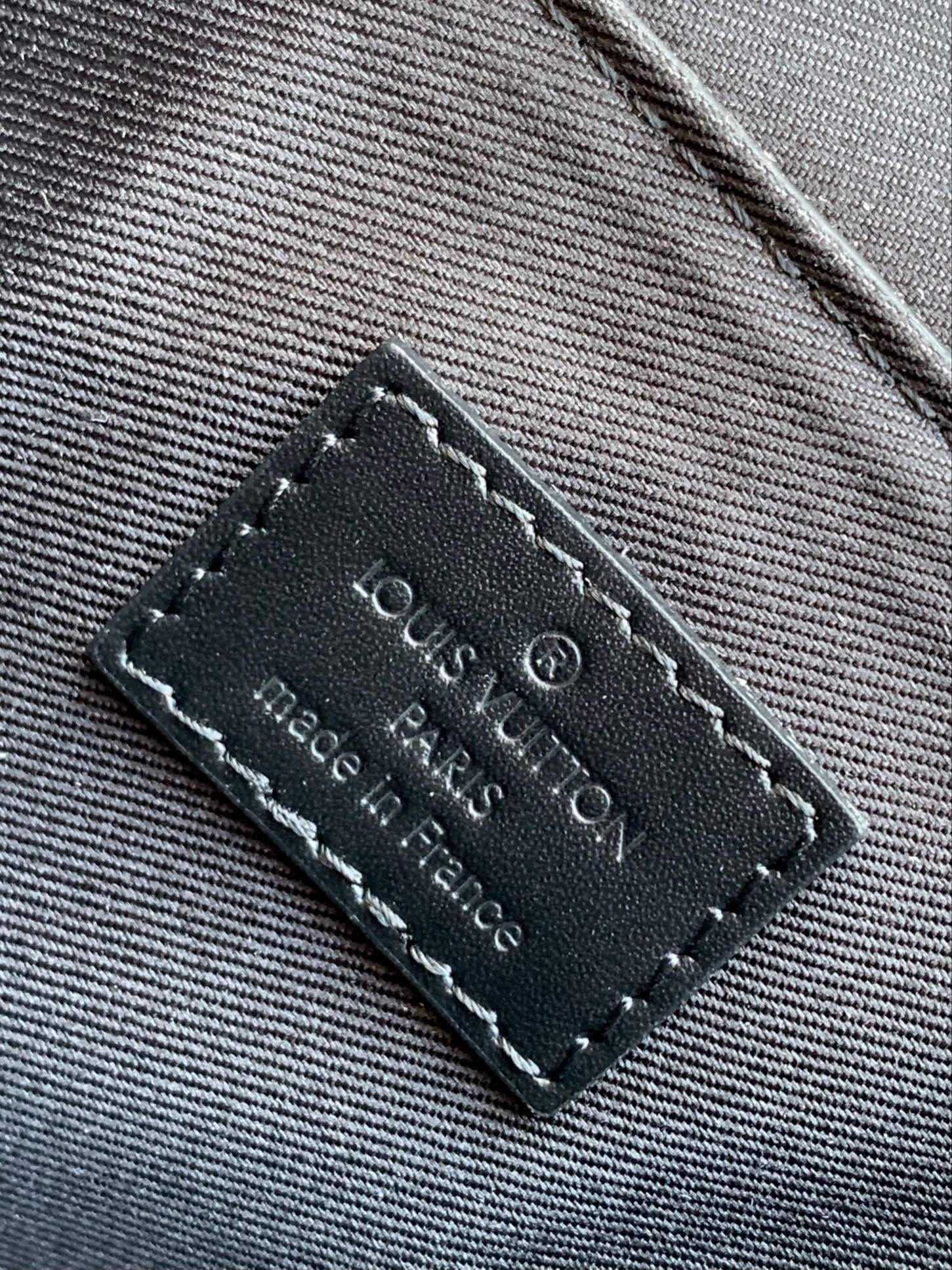 L0vis Vvtt0n M82772 Nano Steamer
