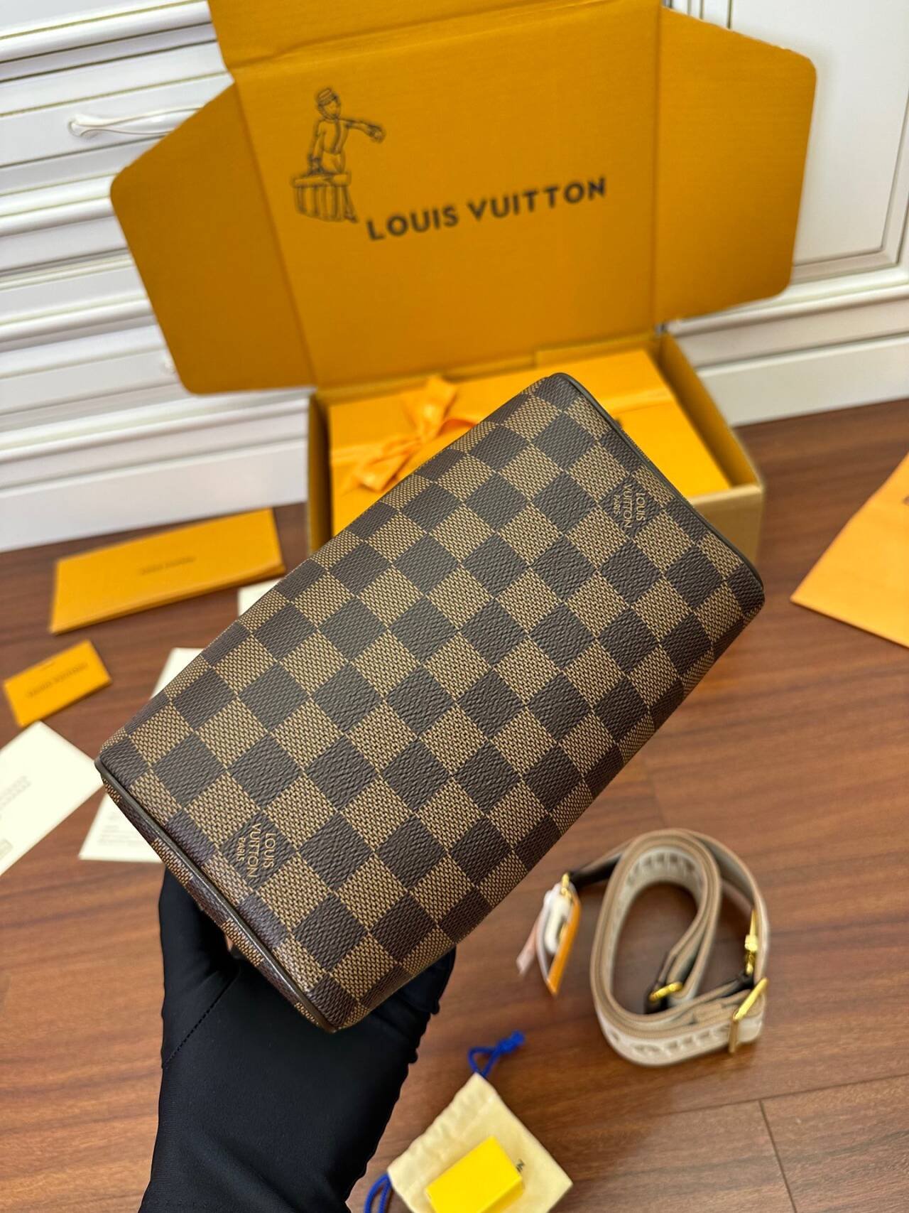 L0vis Vvtt0n Speedy Bandoulière 20 N40489