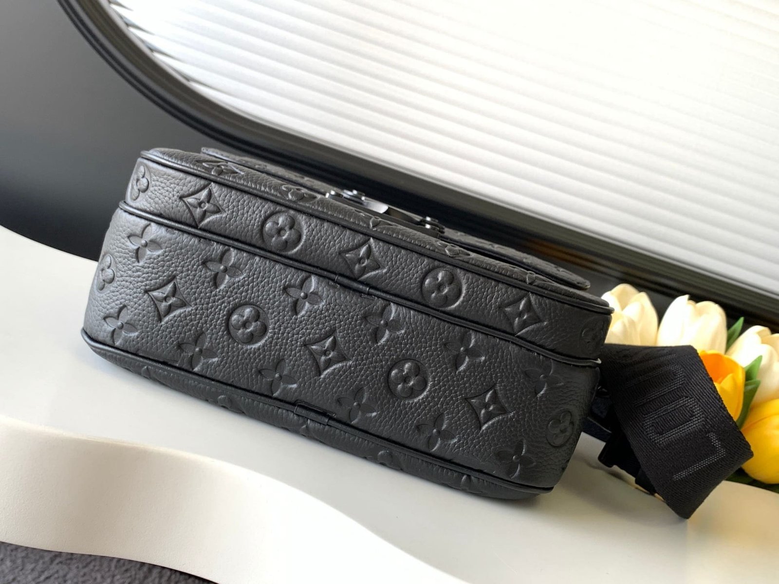 L0vis Vvtt0n M58489 S Lock Messenger