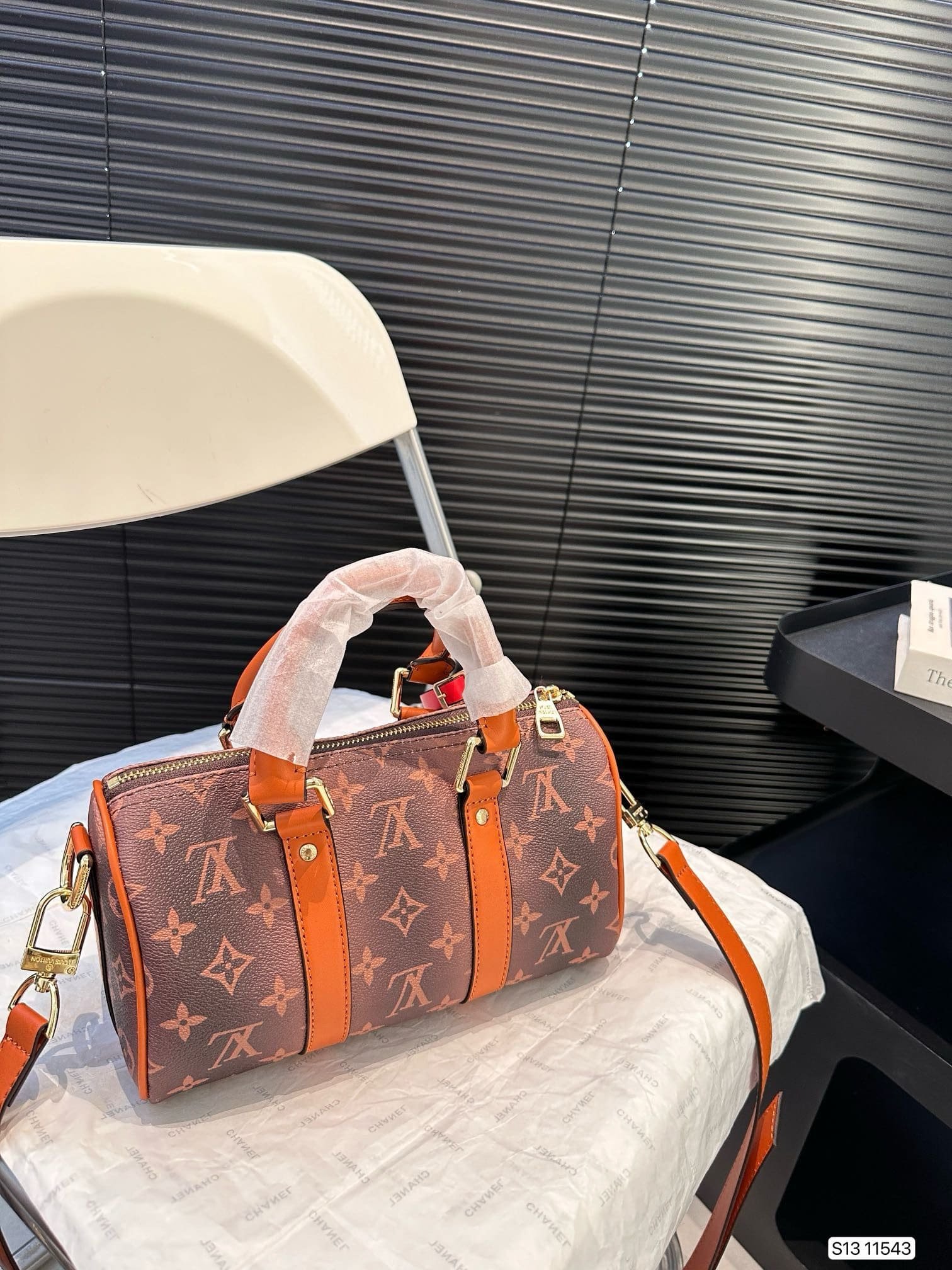 L0vis Vvtt0n M11542 Keepall Bandoulière 25