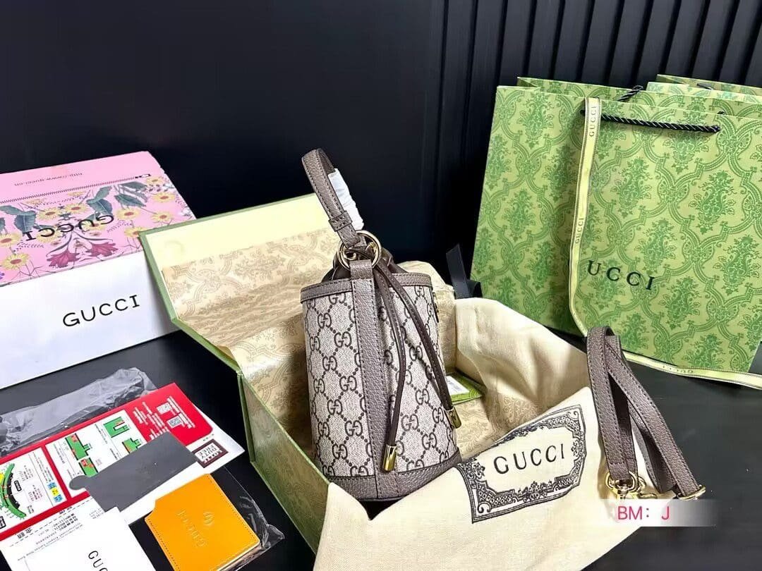 Gvc*1 OPHIDIA MINI BUCKET BAG