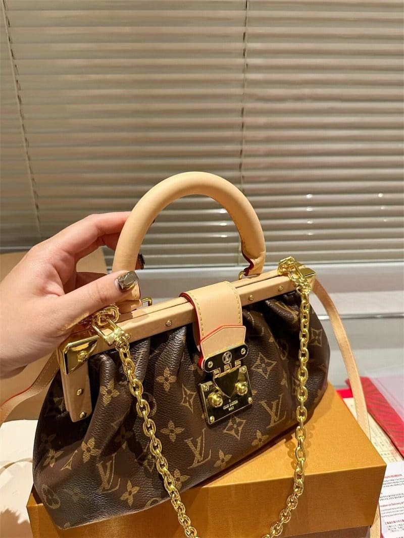 L0vis Vvtt0n M46544 Monogram Clutch