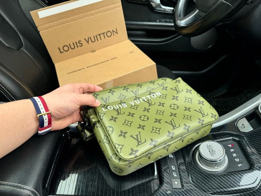 L0vis Vvtt0n M23783 Trio Messenger