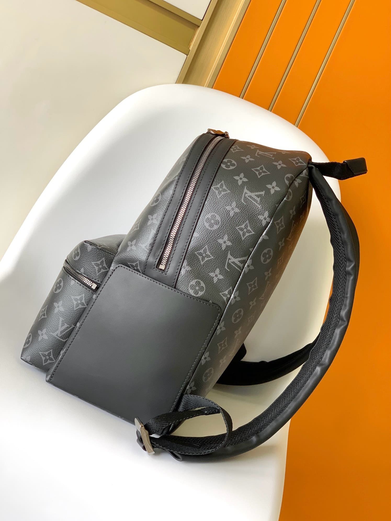L0vis Vvtt0n M22558 Discovery Backpack PM