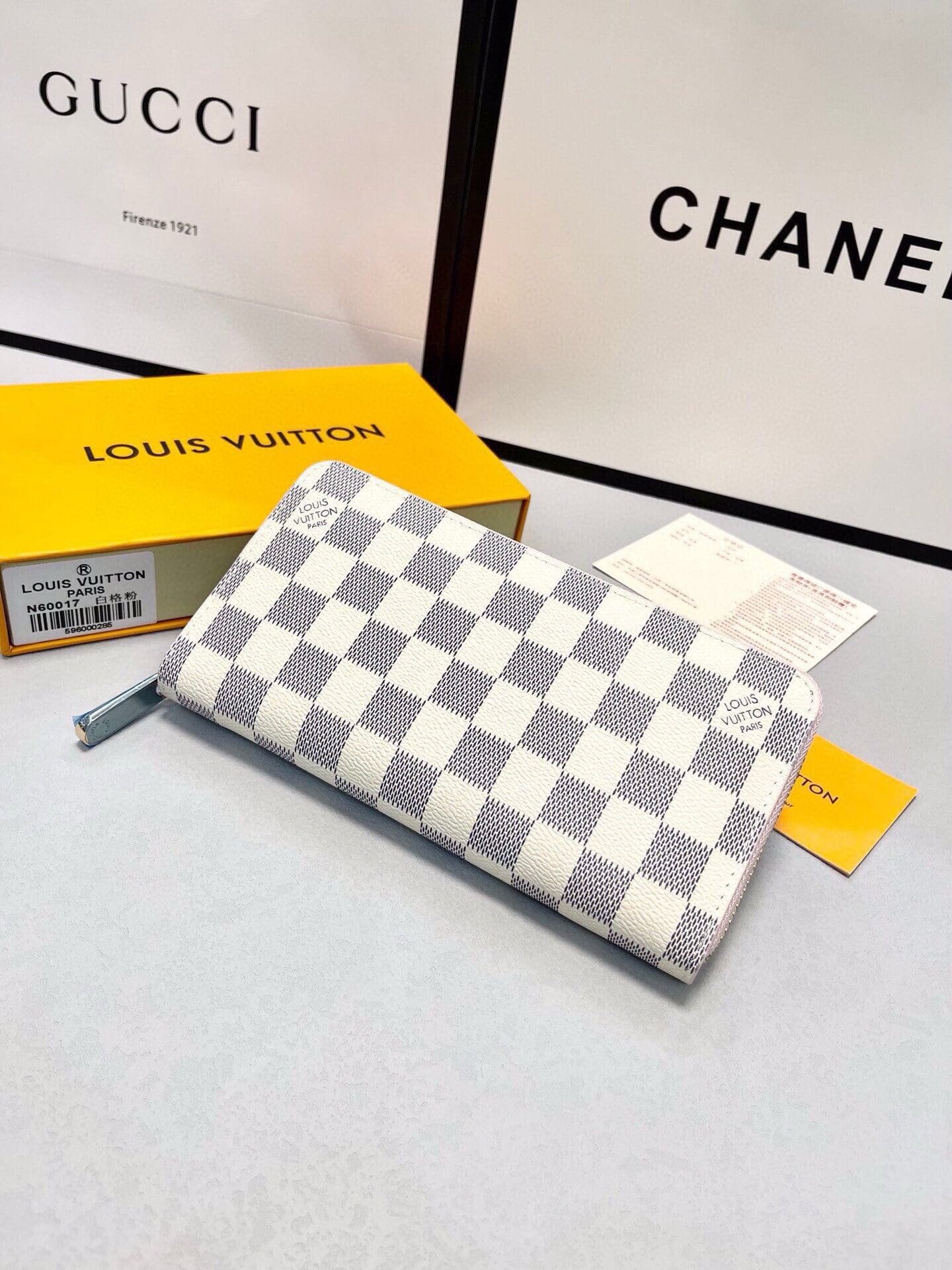 L0vis Vvtt0n N63503 Zippy Wallet