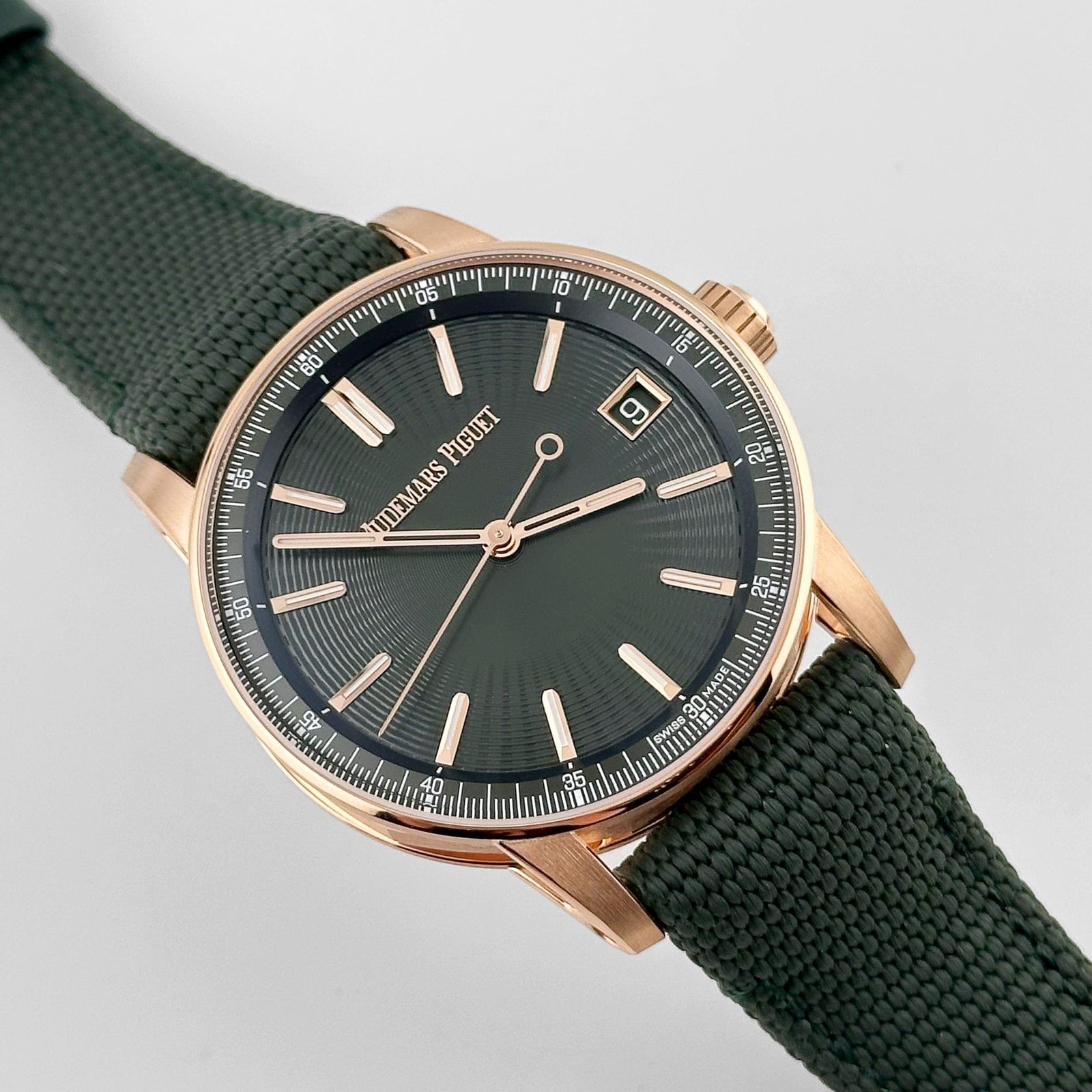 Audemars P1g*et Code 11.59 15210OR.OO.A056KB.01 Rose Gold Green Dial (2024)
