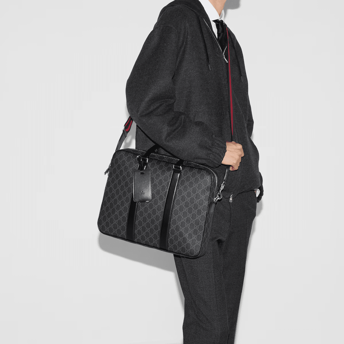Gvc*1 BLACK MEDIUM BRIEFCASE