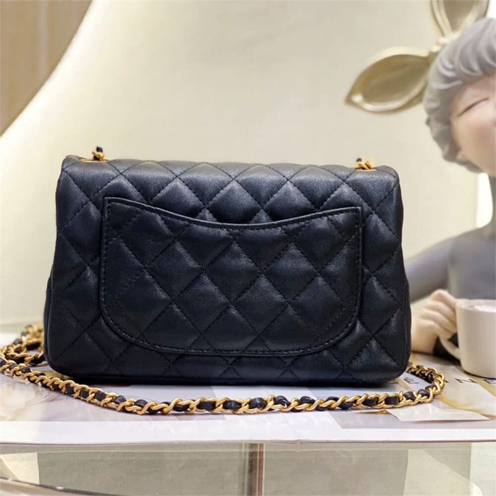 Ch**el Pearl Crush Mini Flap