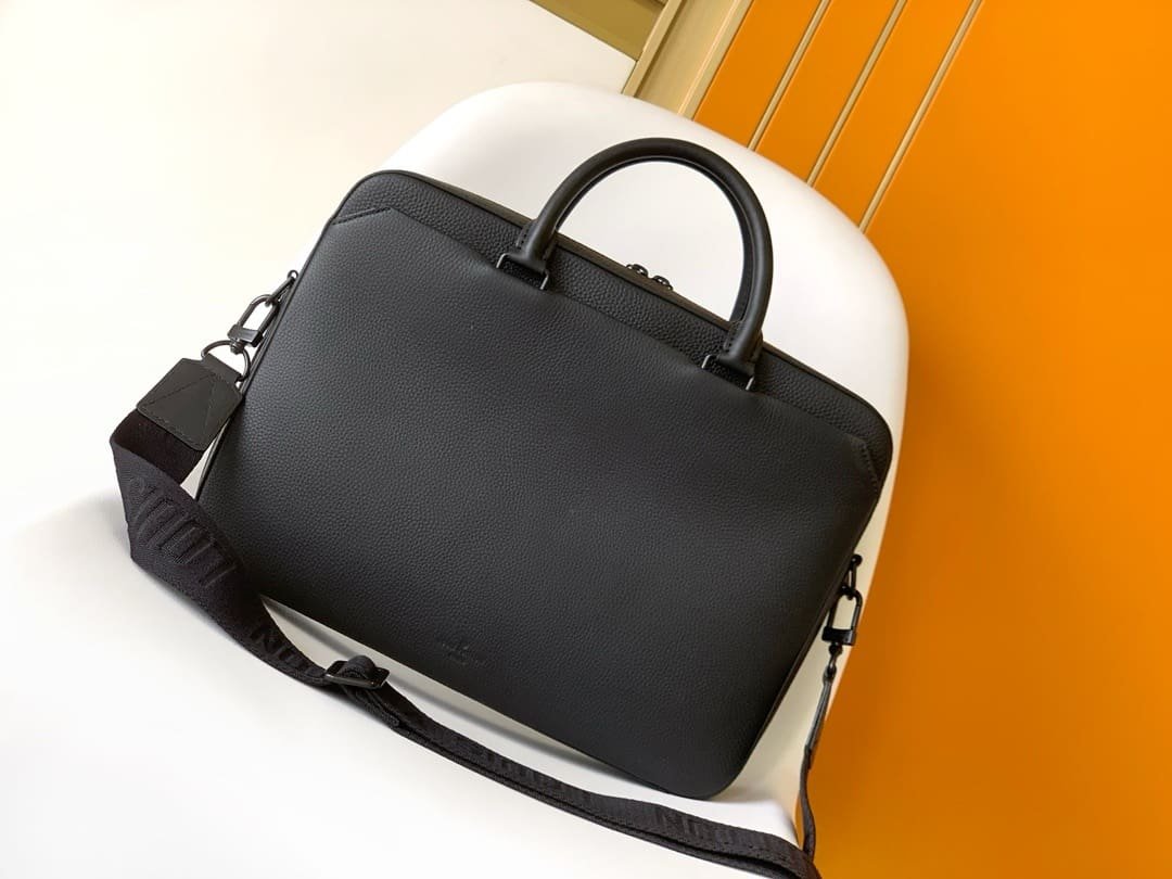 L0vis Vvtt0n M23778 PILOT Briefcase