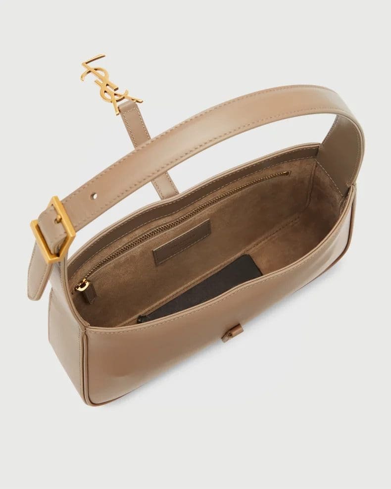 Sa1nt Lau*nt Le 5 A 7 Y51 Shoulder Bag in Smooth Leather