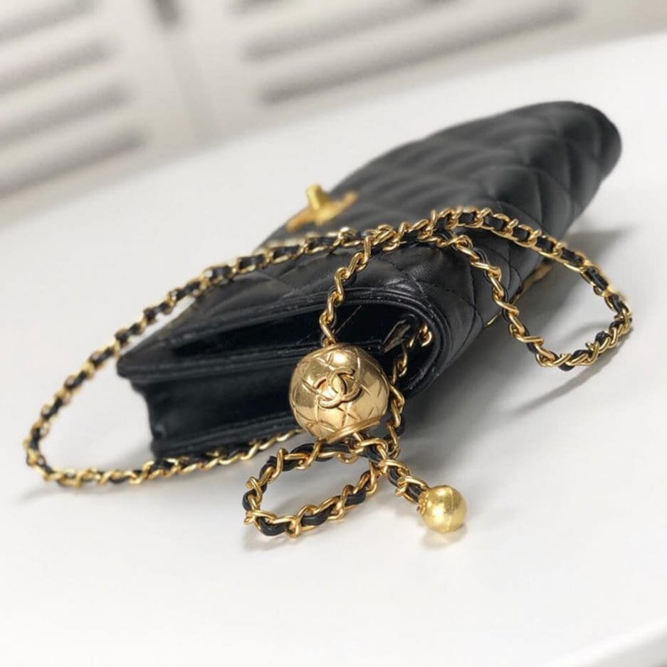 Ch**el Chain WOC