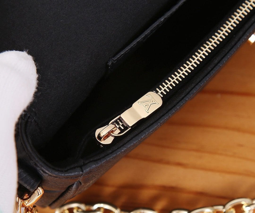 L0vis Vvtt0n M82154 WALLET ON CHAIN ​​IVY handbag