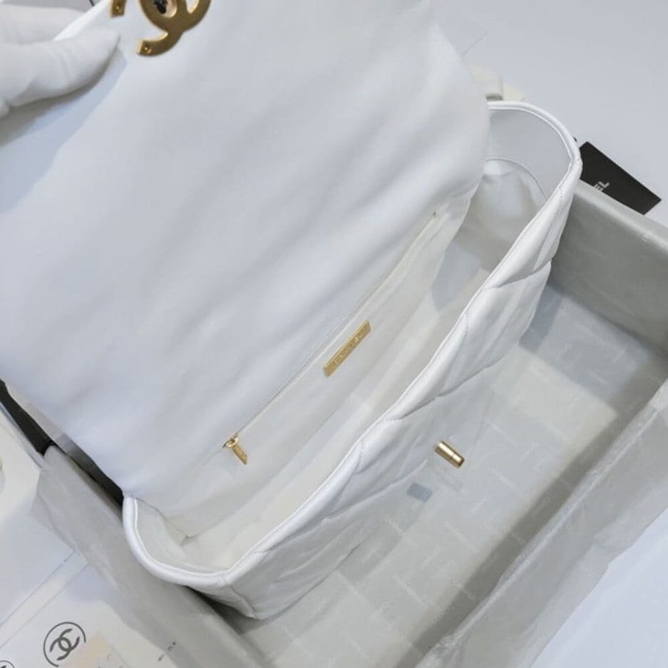 Ch**el 19 MAXI HANDBAG AS1162