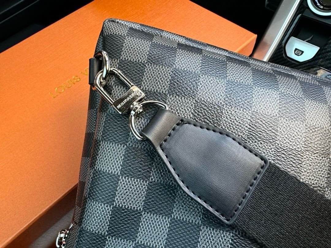 L0vis Vvtt0n Avenue Slingbag N41719