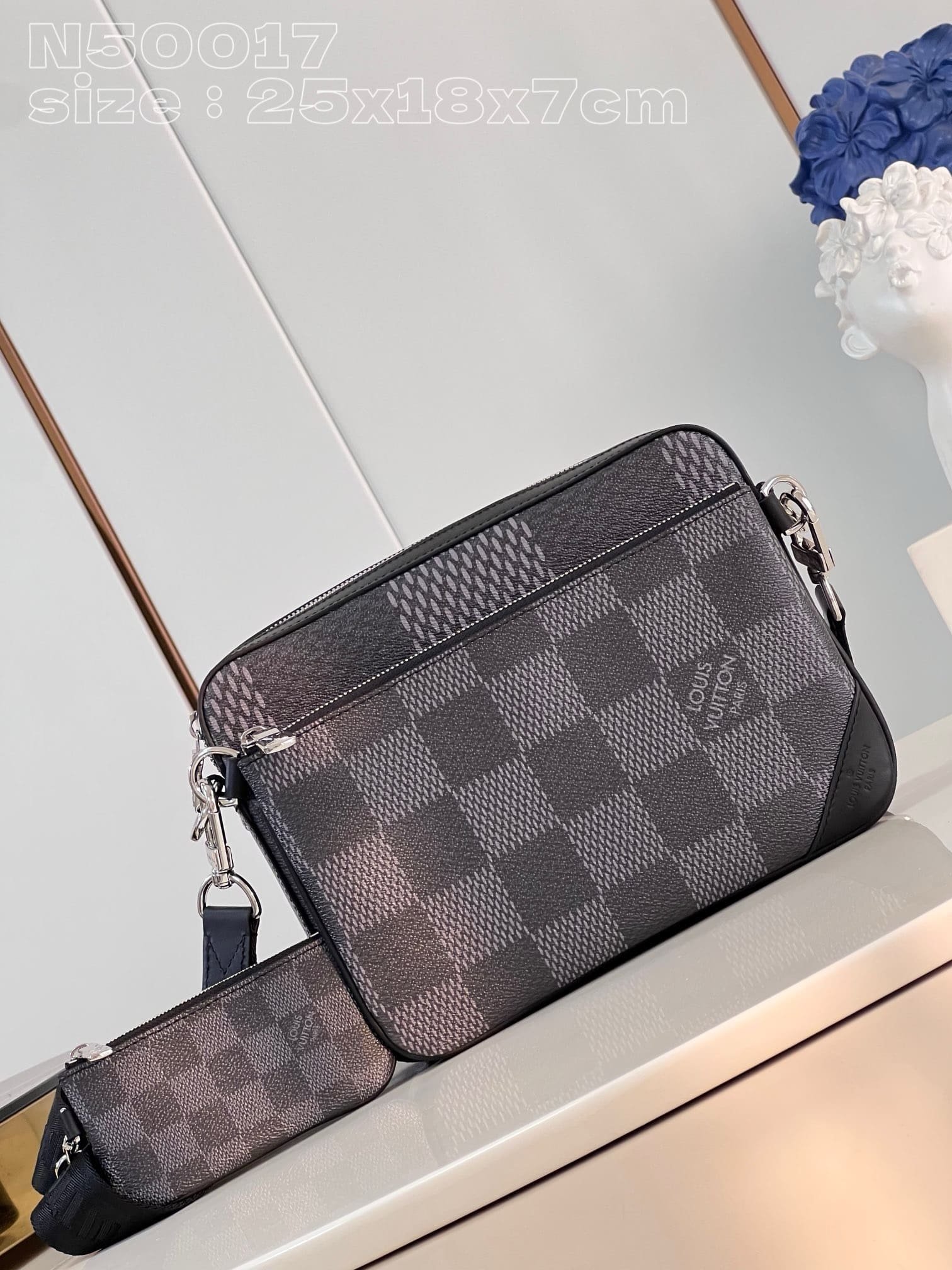 L0vis Vvtt0n Trio Messenger N50017