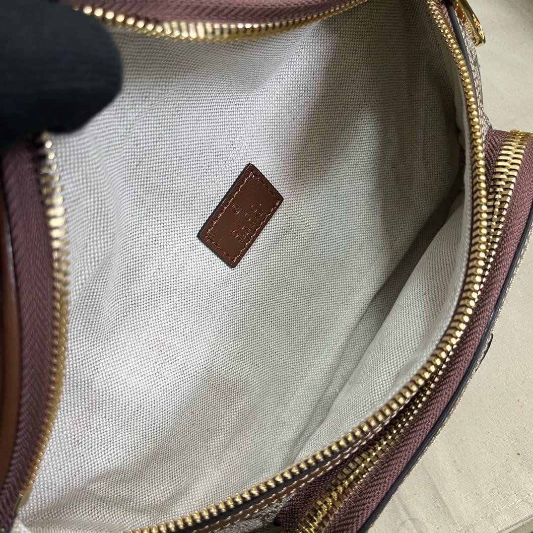 Gvc*1 BELT BAG WITH INTERLOCKING G