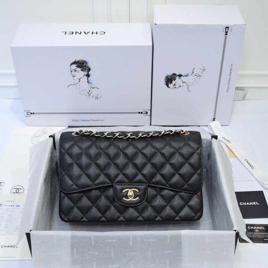 Ch**el LARGE CLASSIC HANDBAG  Grained Calfskin & Gold Metal