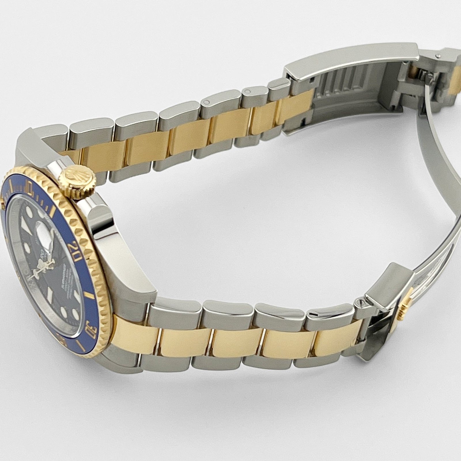 R01ex Submariner Date 126613LB Stainless Steel Yellow Gold Blue Dial (2022)