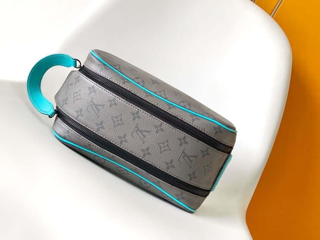 L0vis Vvtt0n M11482 Dopp Kit