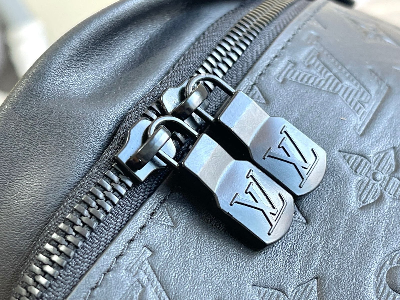 L0vis Vvtt0n M46036 Discovery Bumbag PM