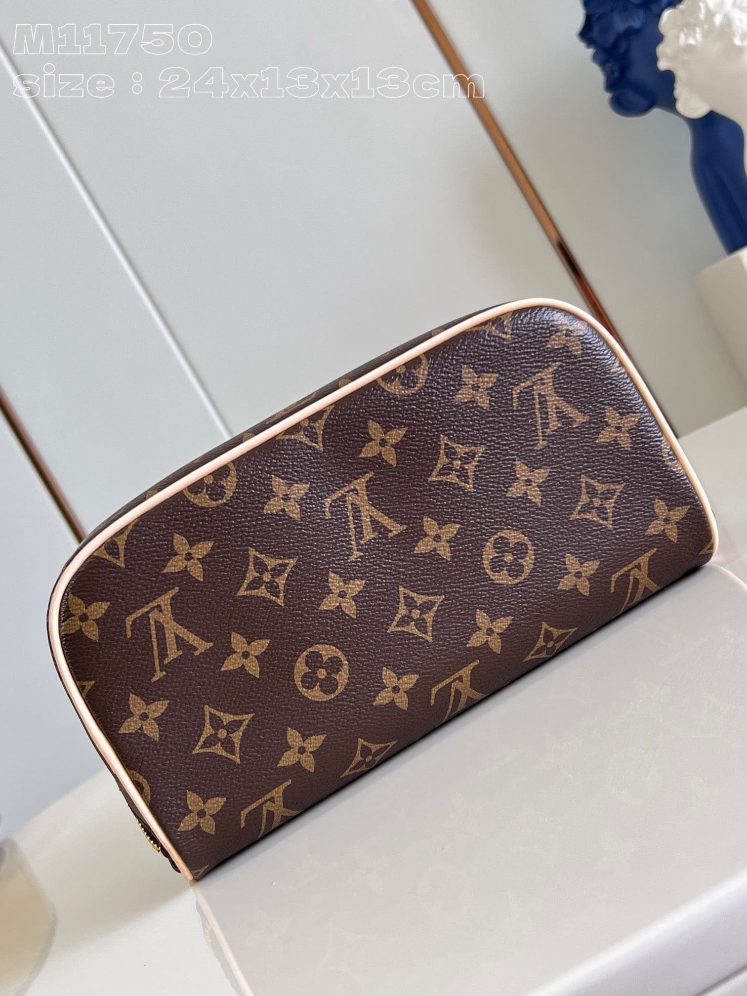 L0vis Vvtt0n M11750 Toiletry Bag (top quality)