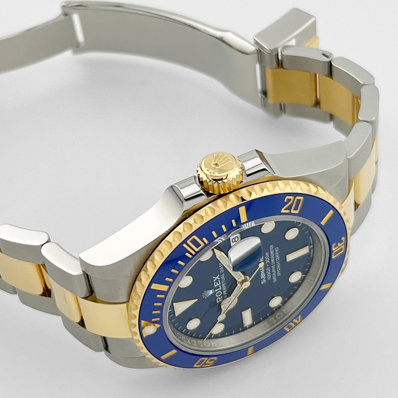 R01ex Submariner Date 126613LB Stainless Steel Yellow Gold Blue Dial (2022)