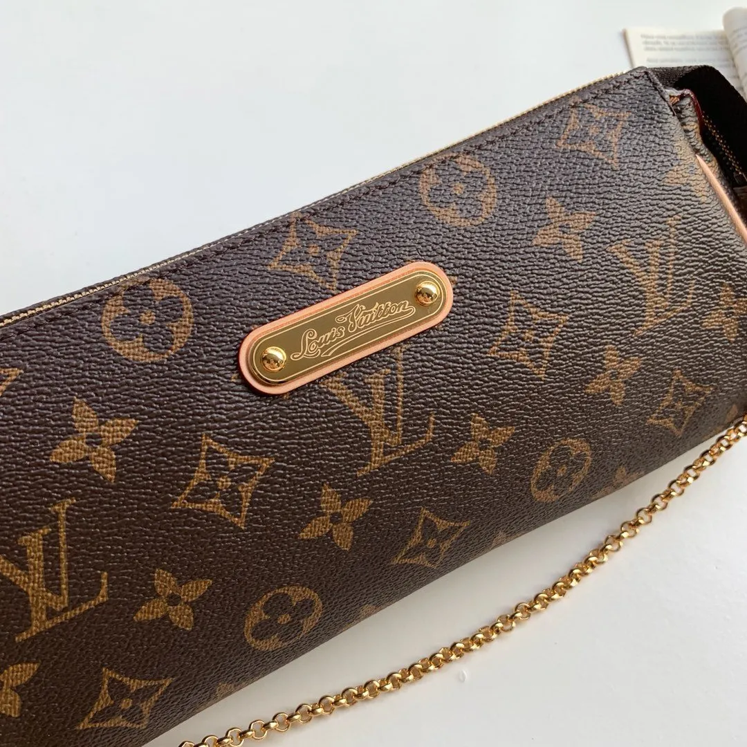 L0vis Vvtt0n EVA HANDBAG WALLET ON CHAIN M95567