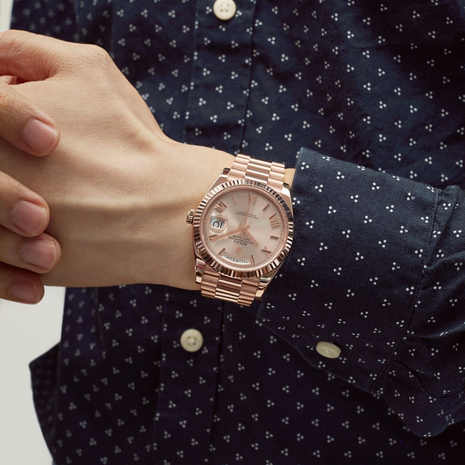 R01ex Day-Date 40 228235 Rose Gold Sundust Roman Dial (2023)