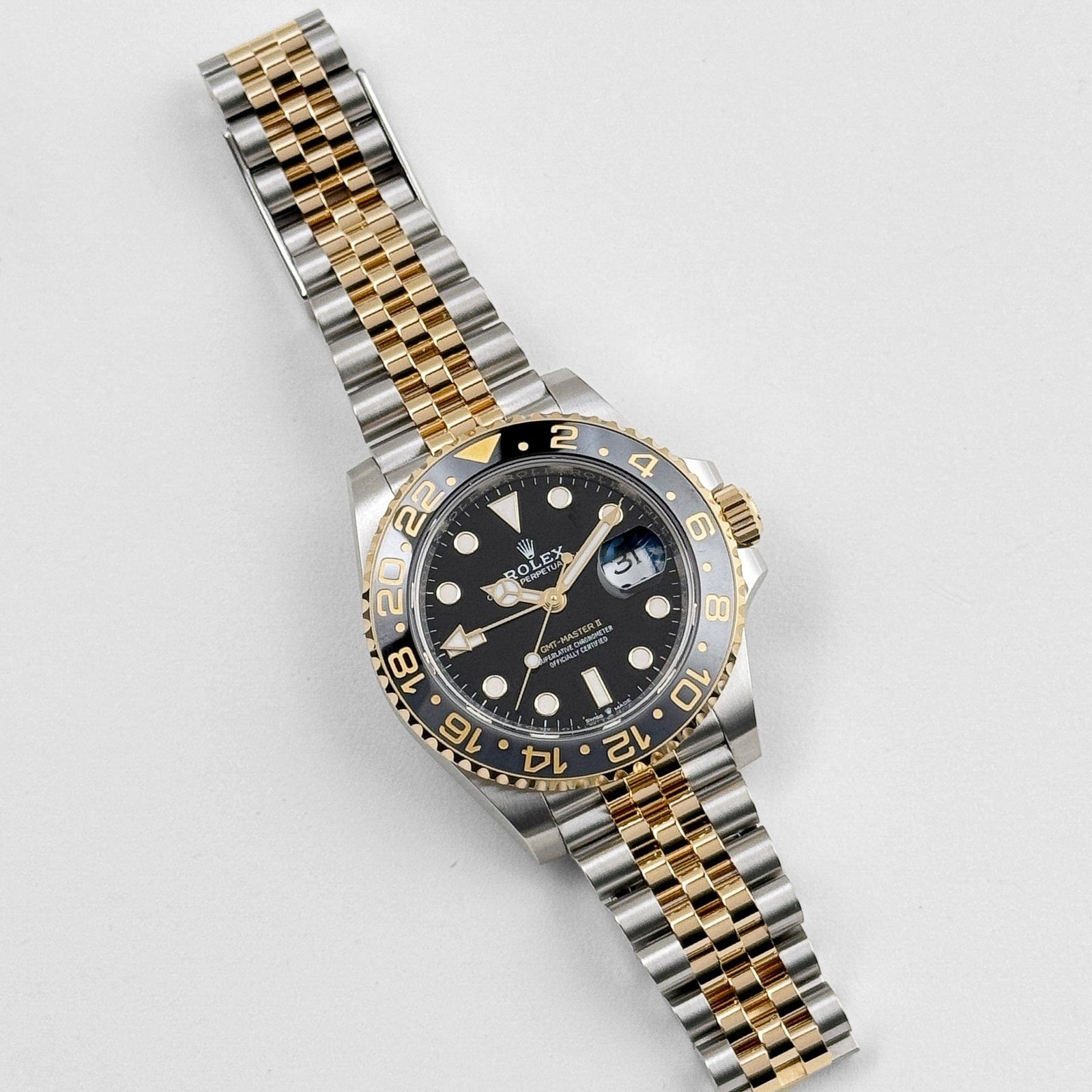 R01ex GMT-Master II 126713GRNR Stainless Steel Yellow Gold Black Dial Jubilee (2025)