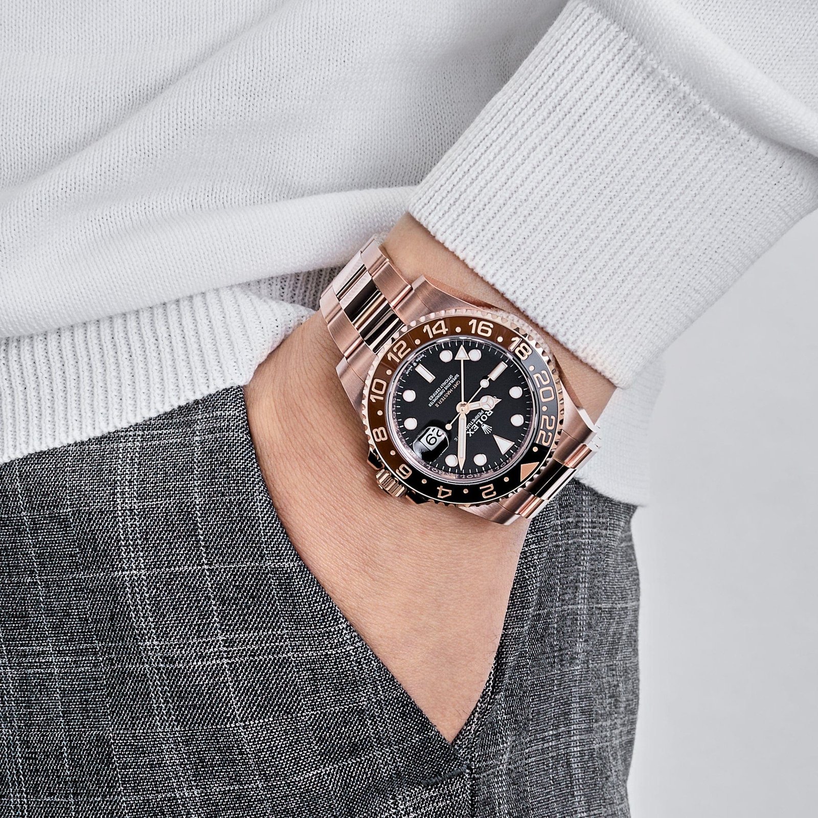 R01ex GMT-Master II 126715CHNR ‘Root Beer’ Rose Gold Black Dial (2020)