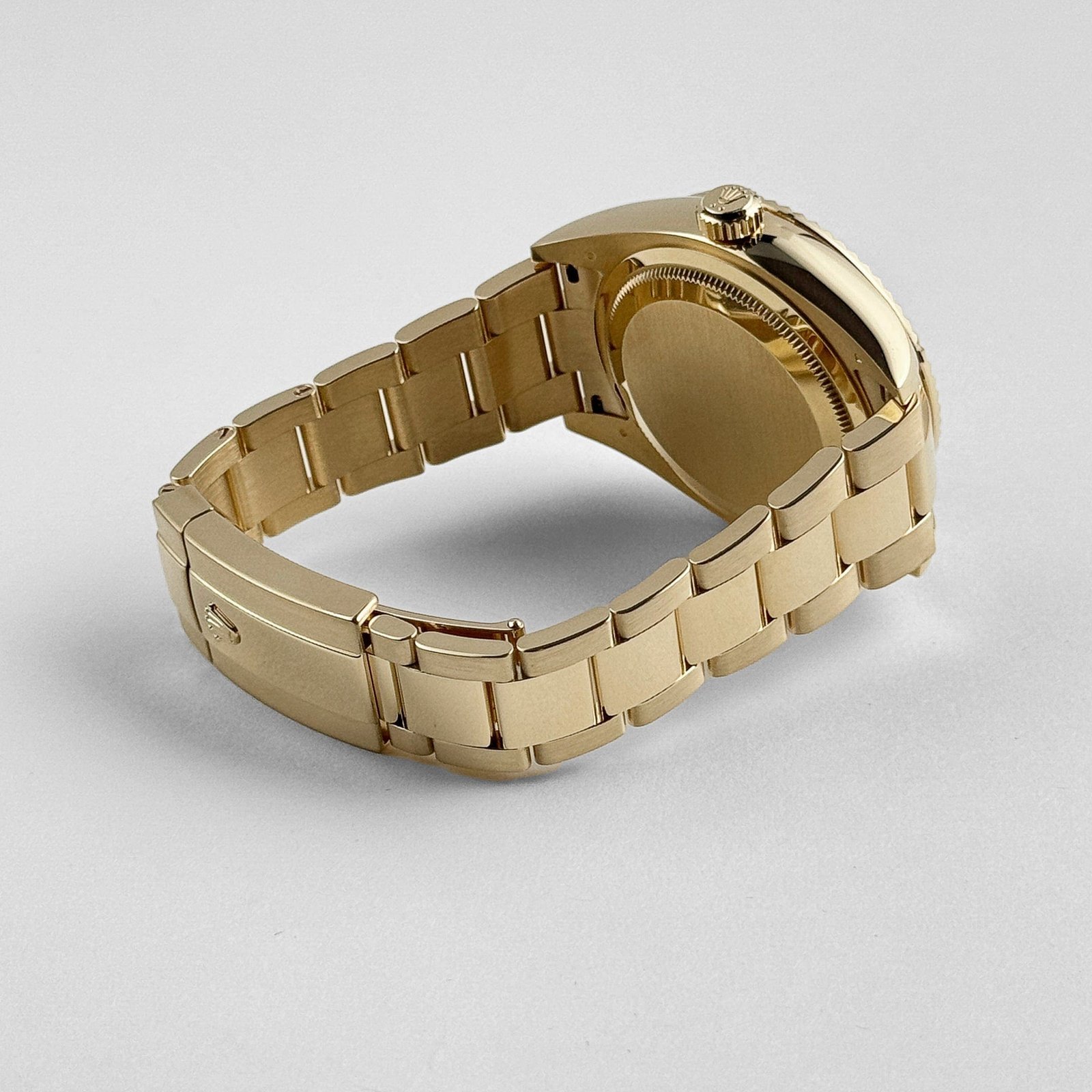 R01ex Sky-Dweller 326938 Yellow Gold Black Dial (2021)