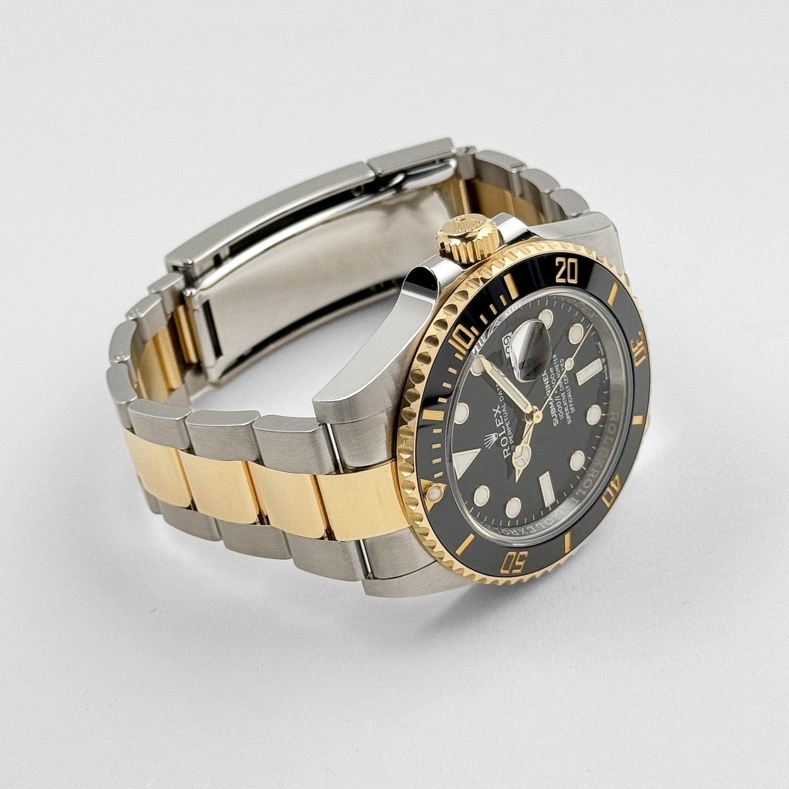 R01ex Submariner Date 126613LN Stainless Steel Yellow Gold Black Dial (2024)