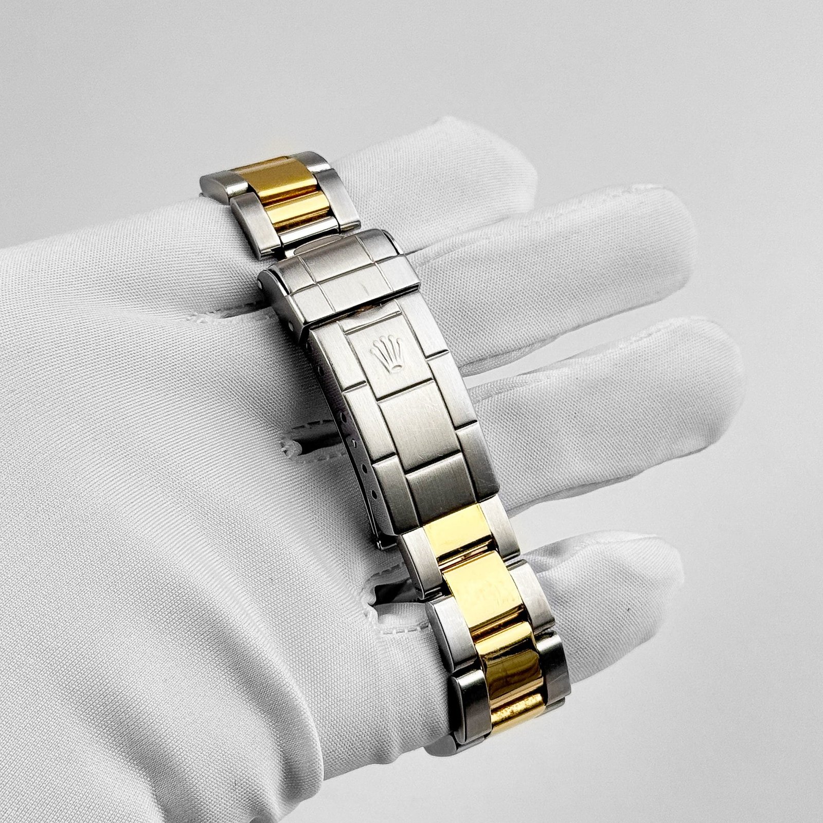 R01ex GMT-Master II 16713 Stainless Steel Yellow Gold Black Dial (1997)