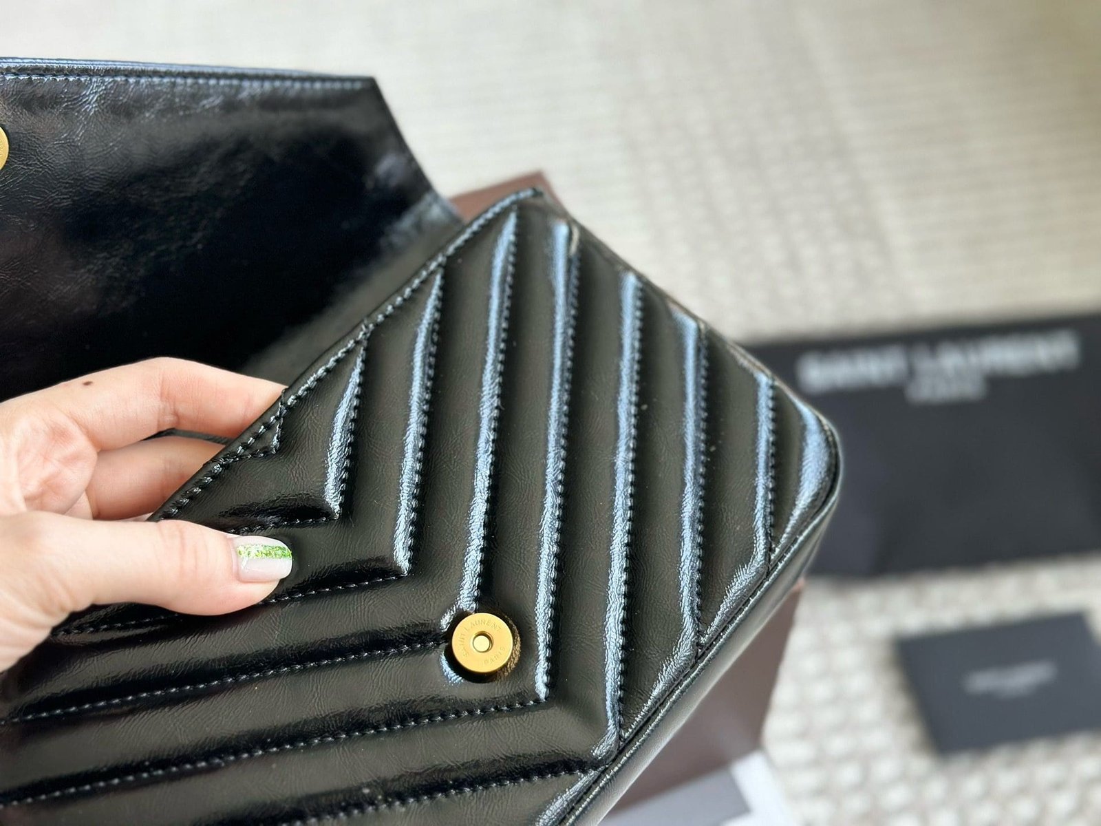 Sa1nt Lau*nt BLACK ‘COLLEGE MINI’ SHOULDER BAG