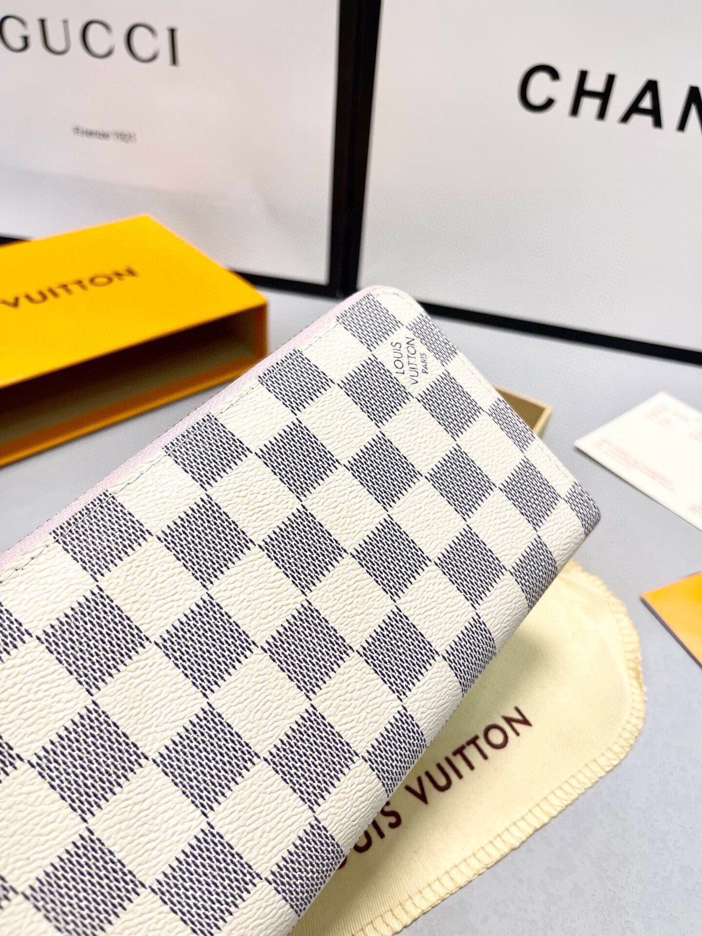 L0vis Vvtt0n N63503 Zippy Wallet