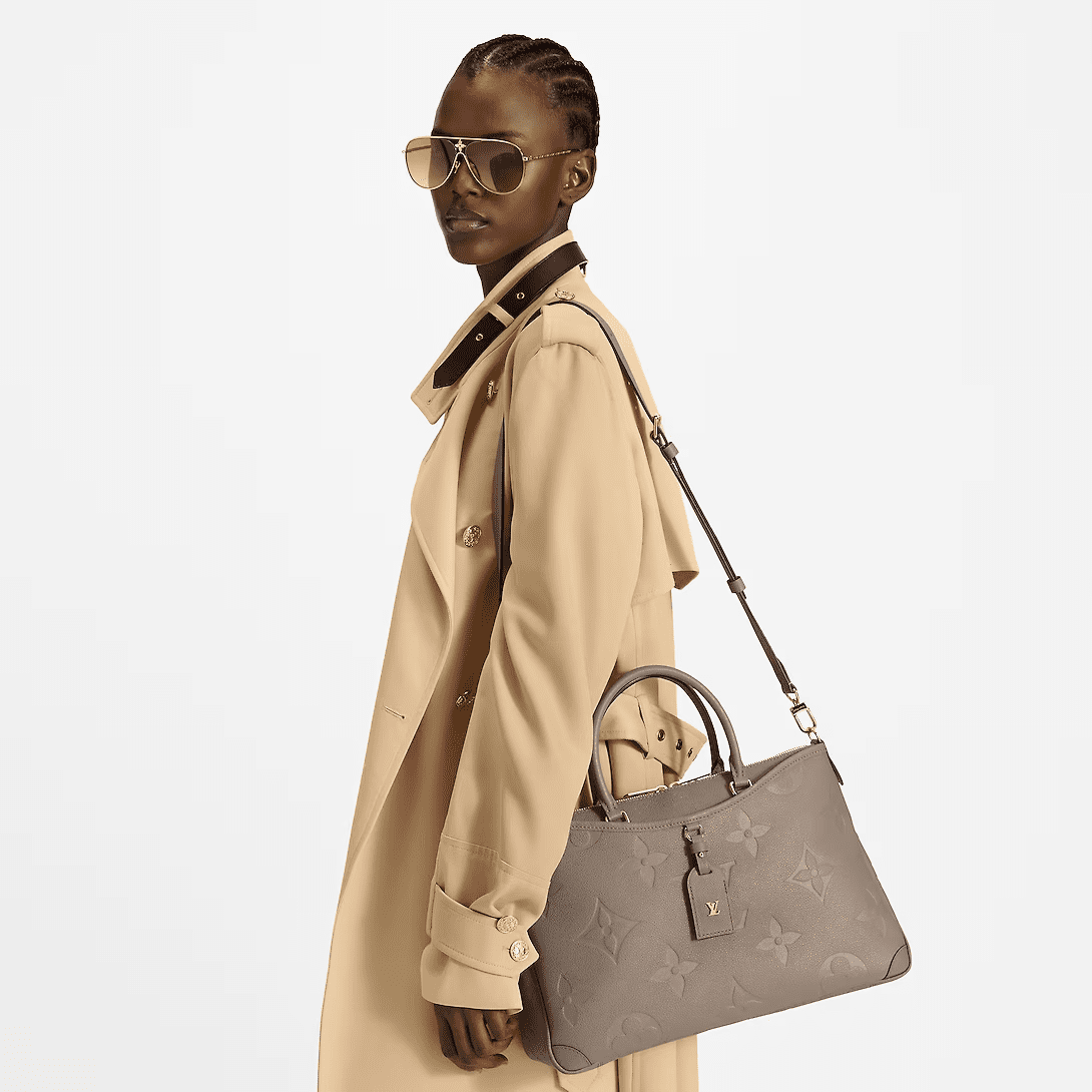 L0vis Vvtt0n TRIANON medium handbag M46504