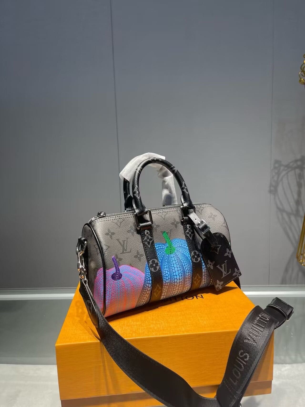 L0vis Vvtt0n Kusama Reverse Monogram Eclipse Keepall 25