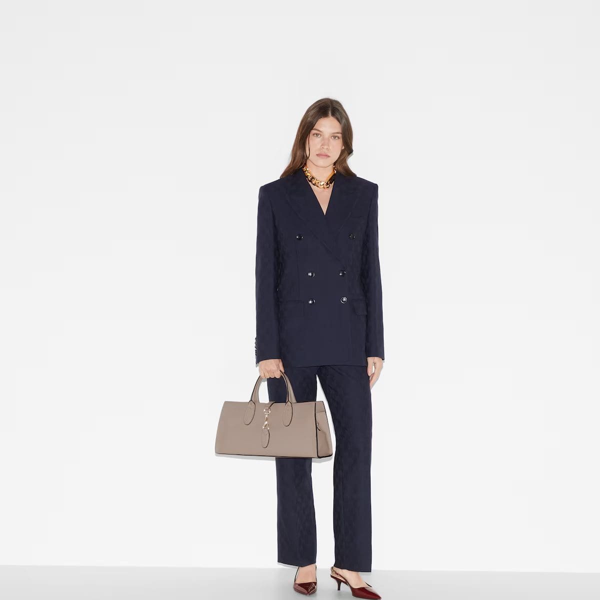Gvc*1 Medium tote bag with hook closure