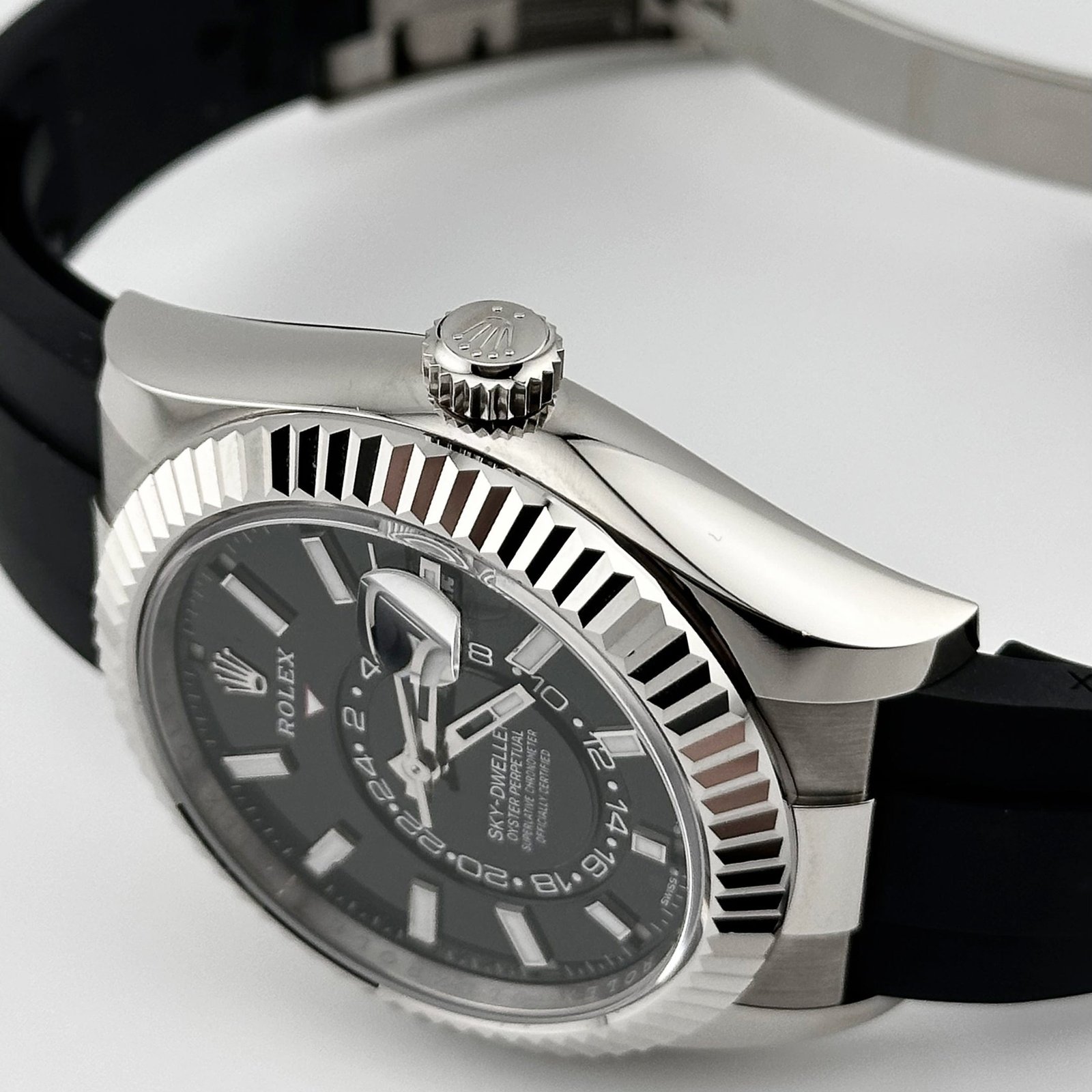 R01ex Sky-Dweller 336239 White Gold Black Dial Oysterflex (2025)